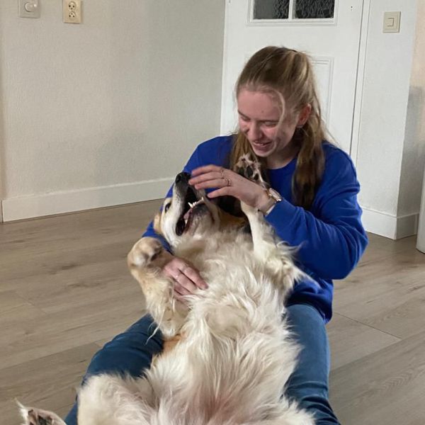 Hondenoppas cathelijn uit Vught