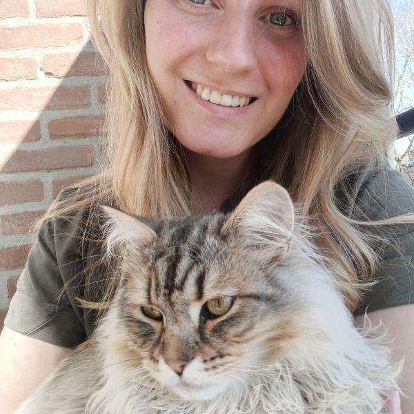 Huisdierenoppas Irene uit Rotterdam