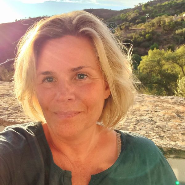 Kattenoppas Esther uit Den Haag