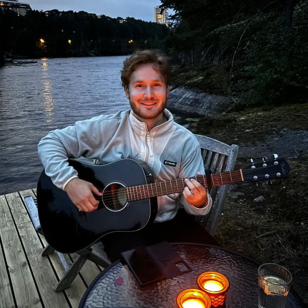 Huisdierenoppas Kjell uit Dordrecht