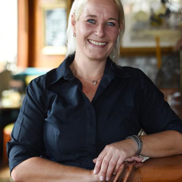 Huisdierenoppas Kim uit Zwijndrecht