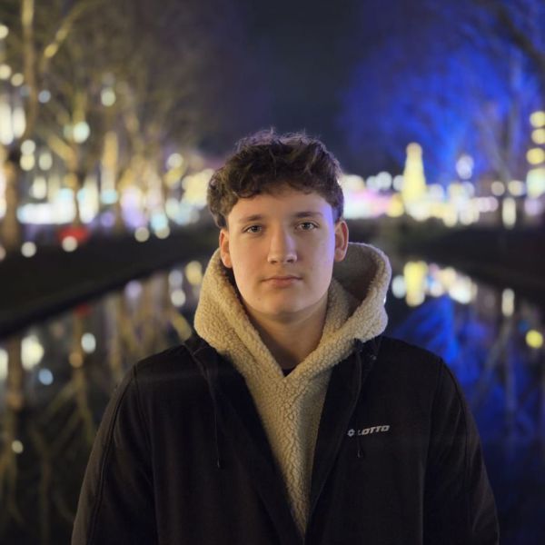 Huisdierenoppas Alex uit Hoofddorp