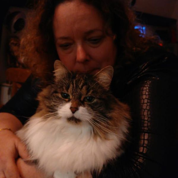 Huisdierenoppas Yvonne uit Schiedam