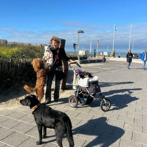Hondenoppas Mariecke Fransen @marieckedogmom uit Zandvoort