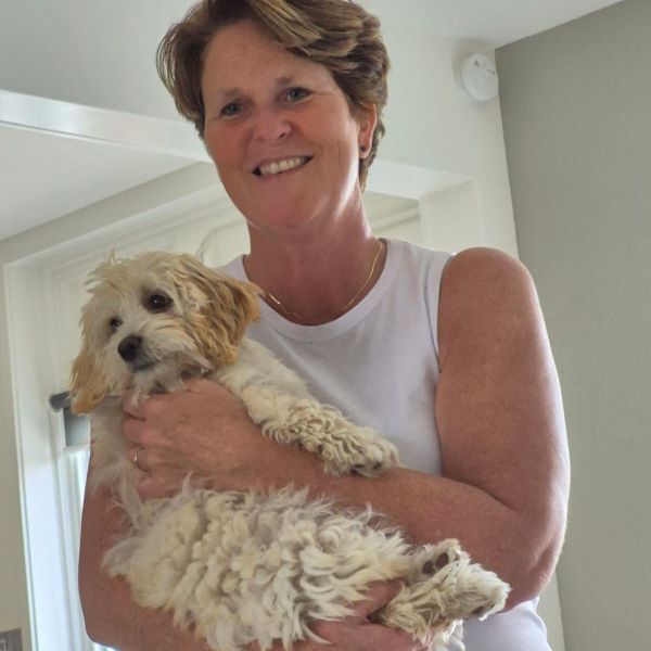 Huisdierenoppas Esther uit Amerongen