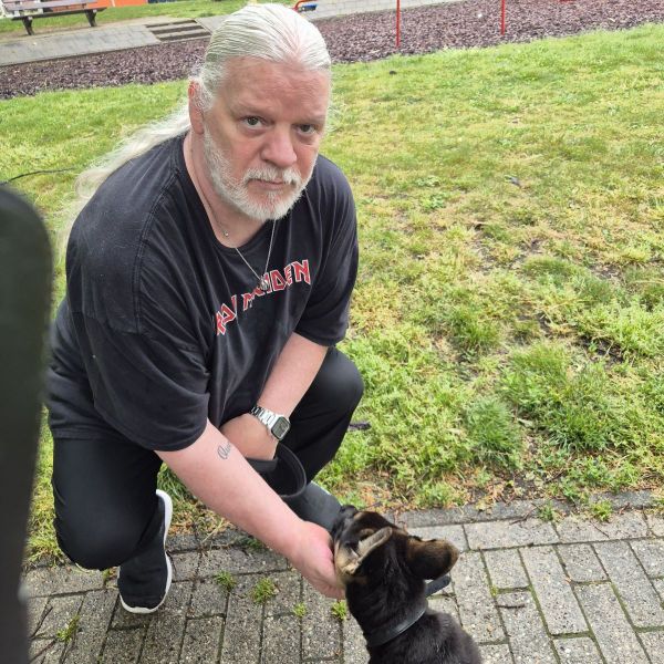 Huisdierenoppas Henk uit Bergen Op Zoom