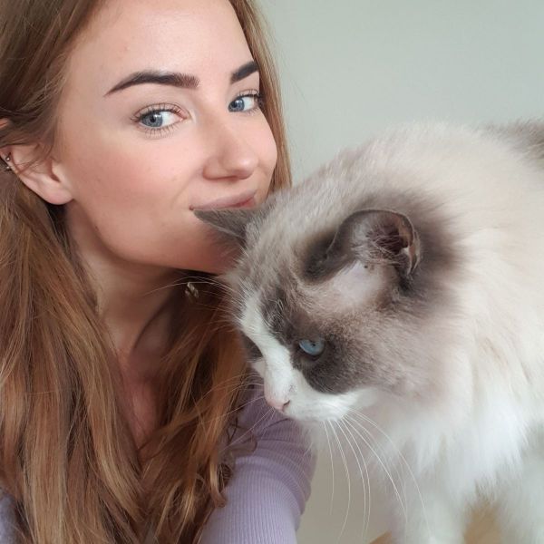 Huisdierenoppas Eva uit Sneek