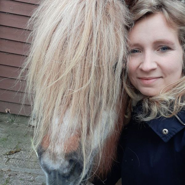 Huisdierenoppas Samantha uit Brielle