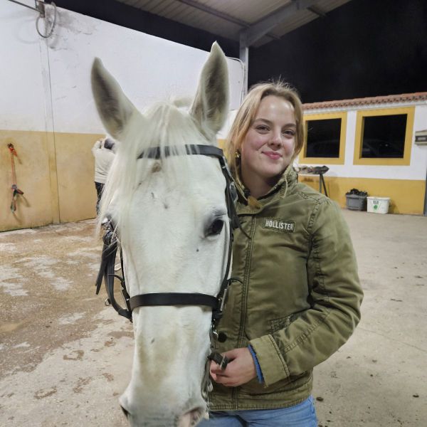Huisdierenoppas Anique uit Tiel