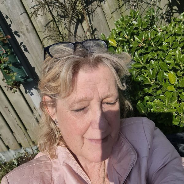 Huisdierenoppas nicolien uit Maassluis