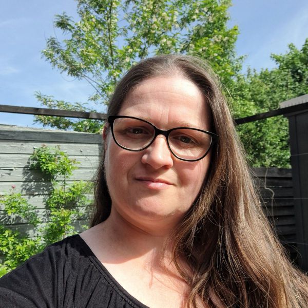 Huisdierenoppas Yvonne uit Alphen