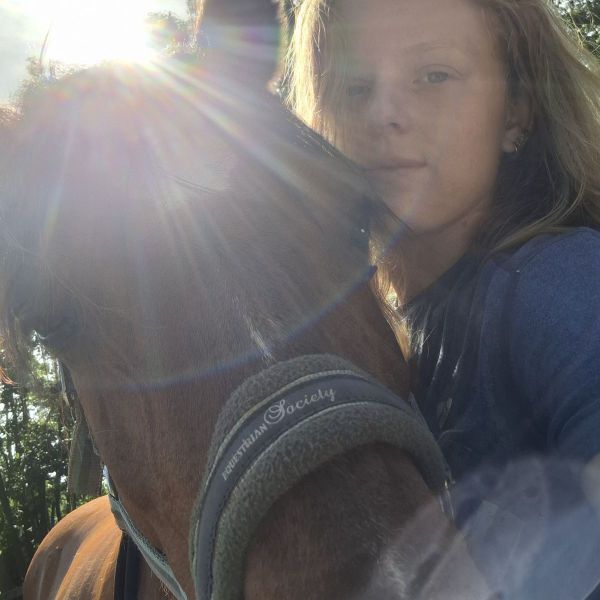 Huisdierenoppas Rianne uit Rijsenhout