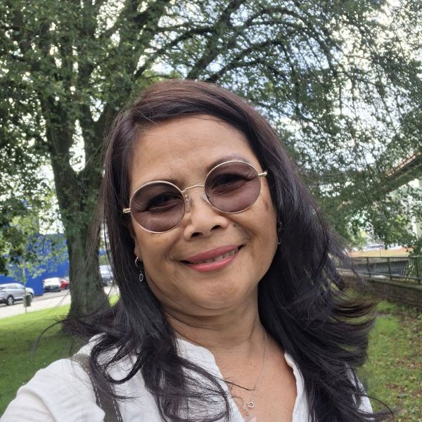 Huisdierenoppas Anita uit Den Haag