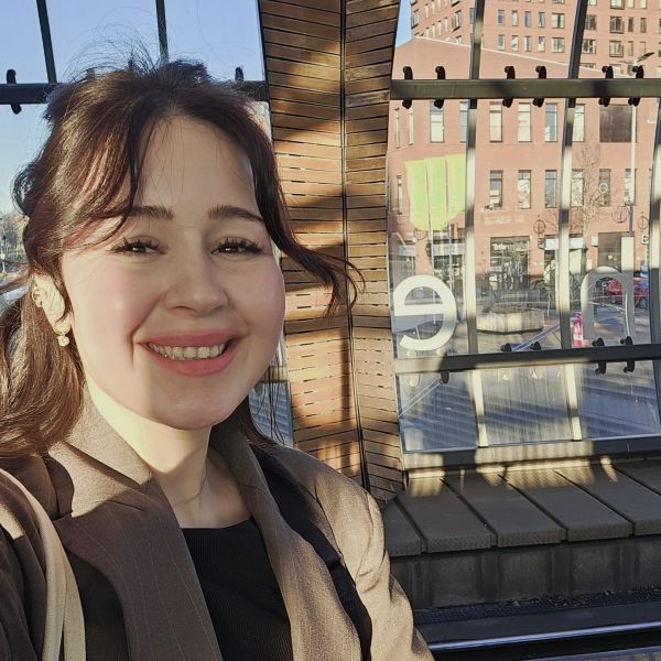 Huisdierenoppas Emine uit Capelle Aan Den Ijssel