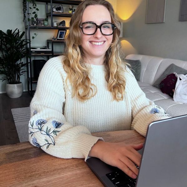 Huisdierenoppas Laura Hundersmarck uit Bilthoven
