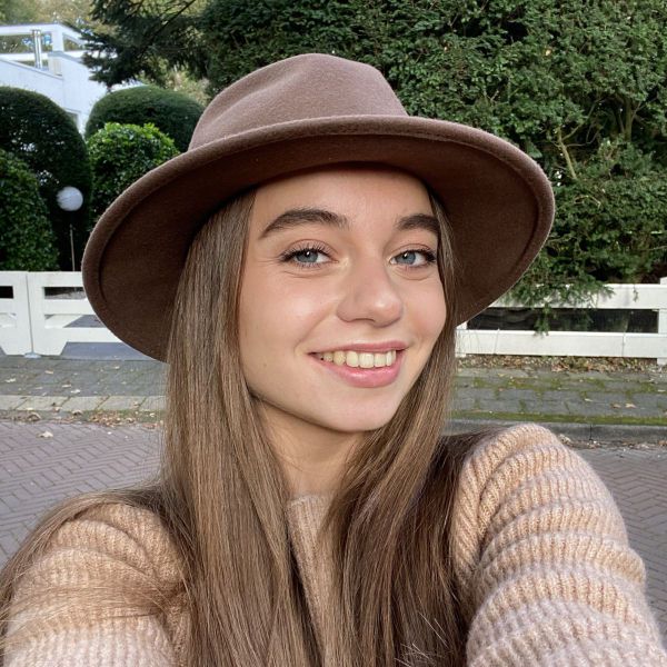 Huisdierenoppas Laura uit Den Haag