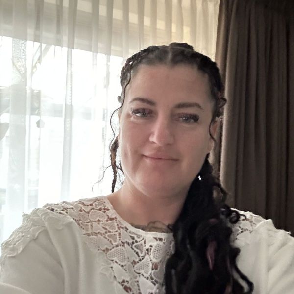 Huisdierenoppas Sharon uit Almere