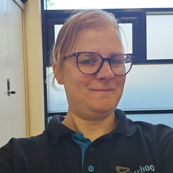 Kattenoppas Maaike Roelofs uit Middenmeer