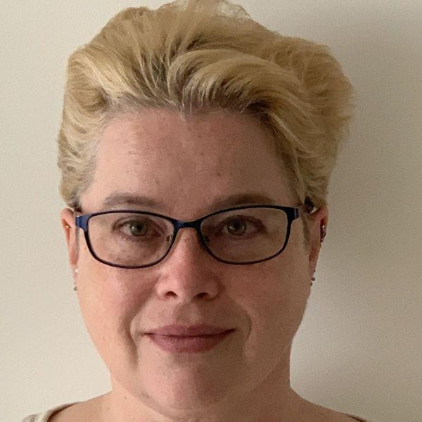 Huisdierenoppas Martine uit Nieuw-Vennep