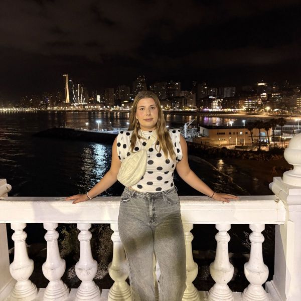 Huisdierenoppas Sanne uit Vlijmen