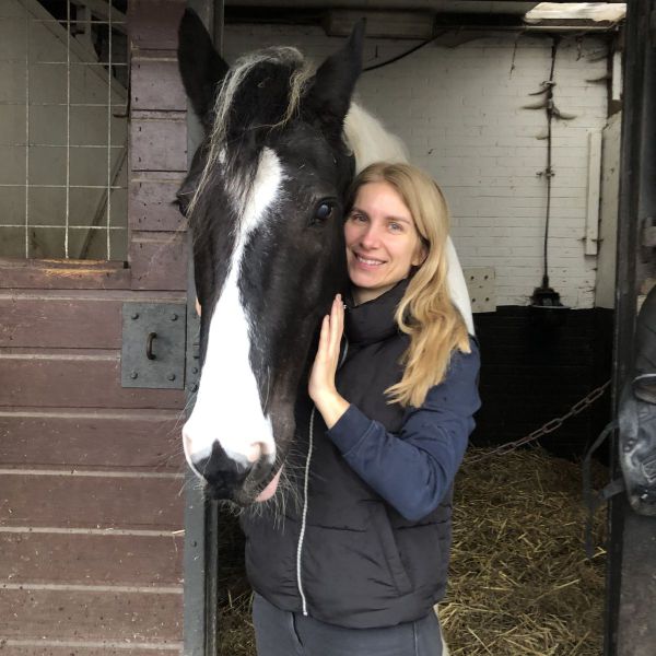 Huisdierenoppas Esther uit Spijkenisse