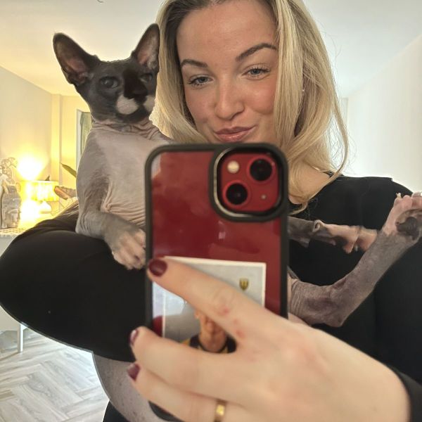 Kattenoppas Lisa uit Rijswijk