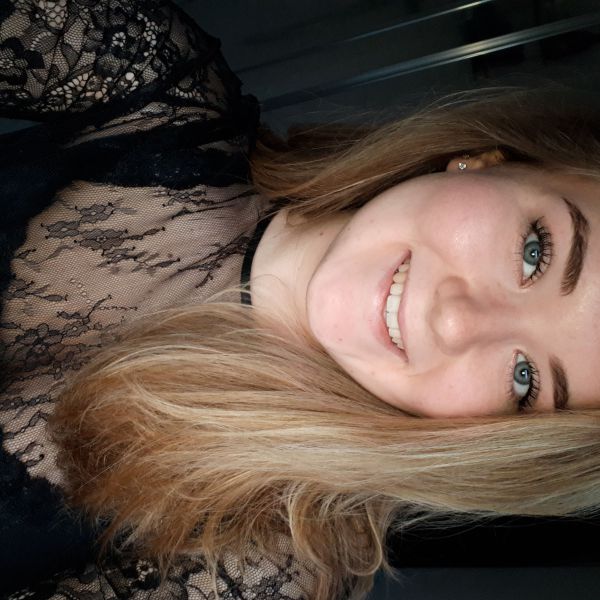 Huisdierenoppas Kim uit Eemnes