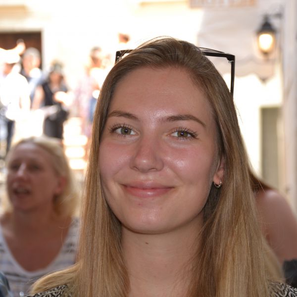 Huisdierenoppas Lotte uit Lelystad