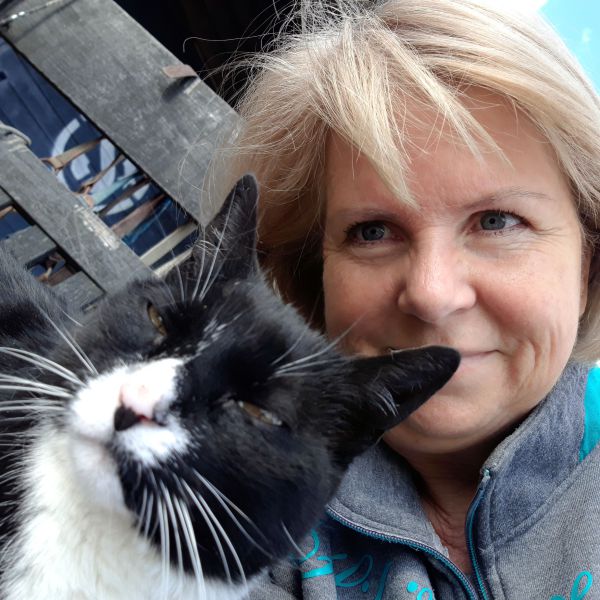 Kattenoppas Ria uit Haarlem