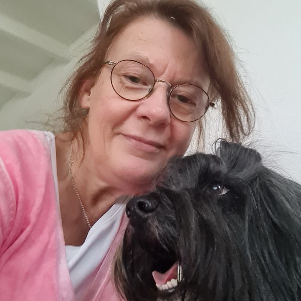 Olle, Puck uit 'S-Gravendeel zoekt een Hondenoppas