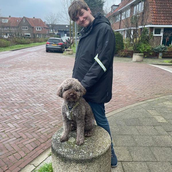 Huisdierenoppas Robin de koning uit Hilversum