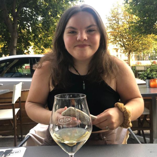 Huisdierenoppas Josien uit Den Haag