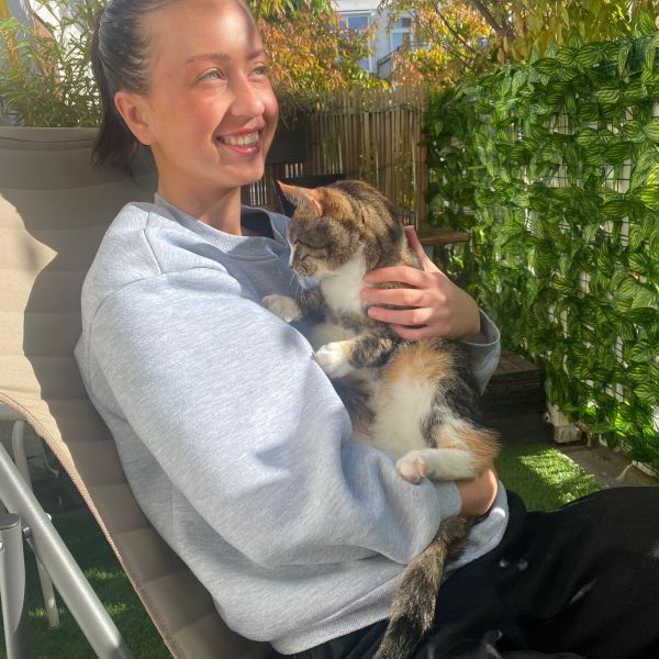 Huisdierenoppas Julia uit Den Haag