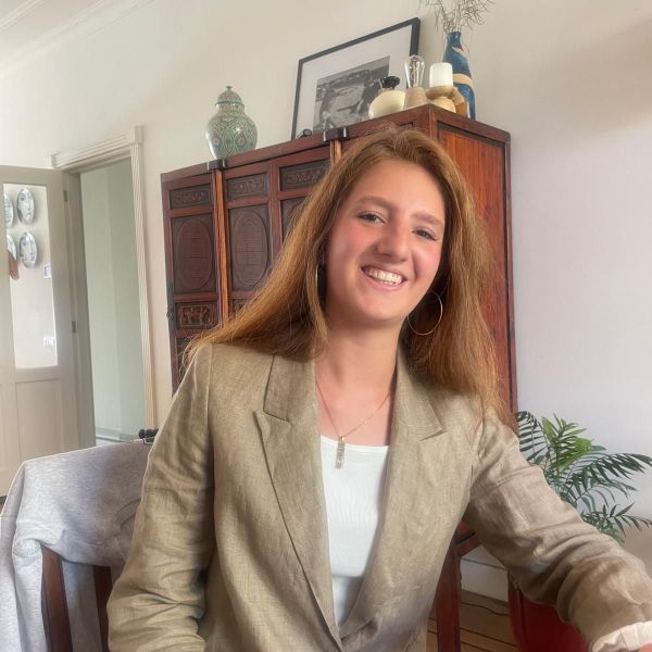 Huisdierenoppas Elena Broers uit Amsterdam