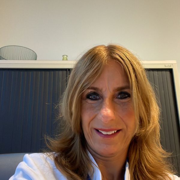 Huisdierenoppas Angela uit Arnhem