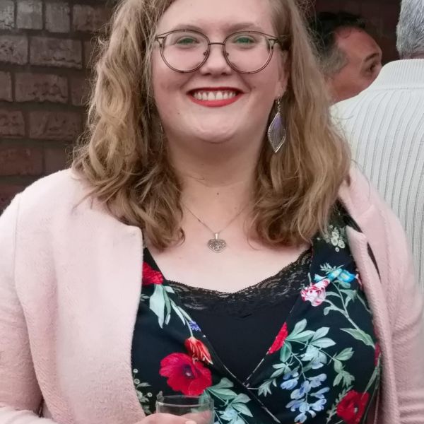 Huisdierenoppas Anita uit Reuver