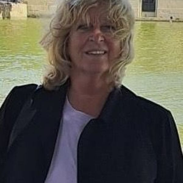 Hondenoppas Anneke uit Den Haag