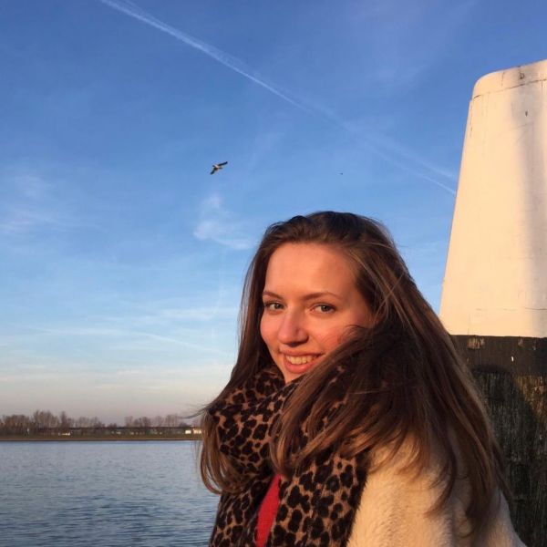 Huisdierenoppas Esther uit Dordrecht