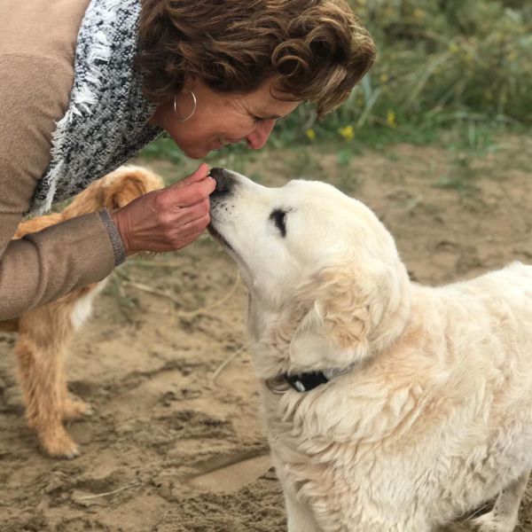 Huisdierenoppas Monique uit Leidschendam
