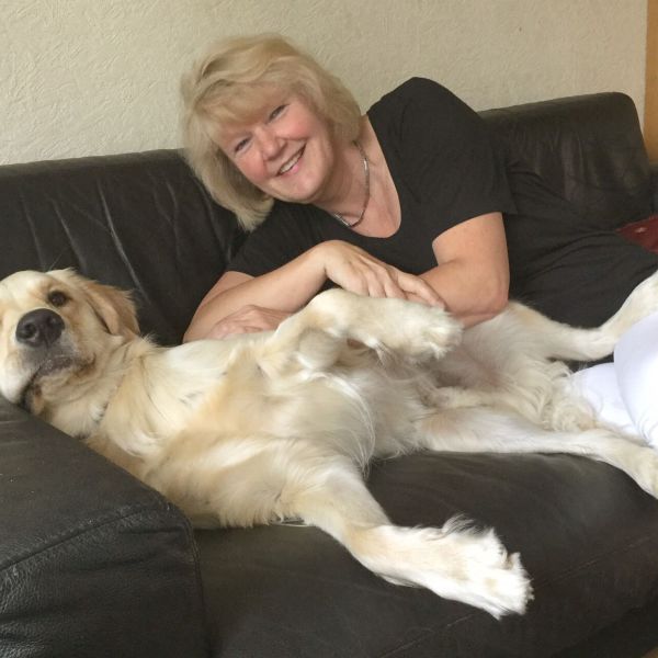 Hondenoppas Ria uit Losser