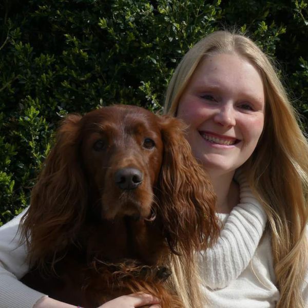 Huisdierenoppas Kristel uit Braamt