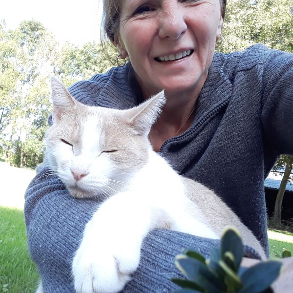 Kattenoppas Marleen Versluis uit Nijeveen