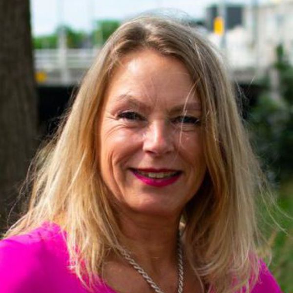 Lily, Lola uit Rotterdam zoekt een Kattenoppas