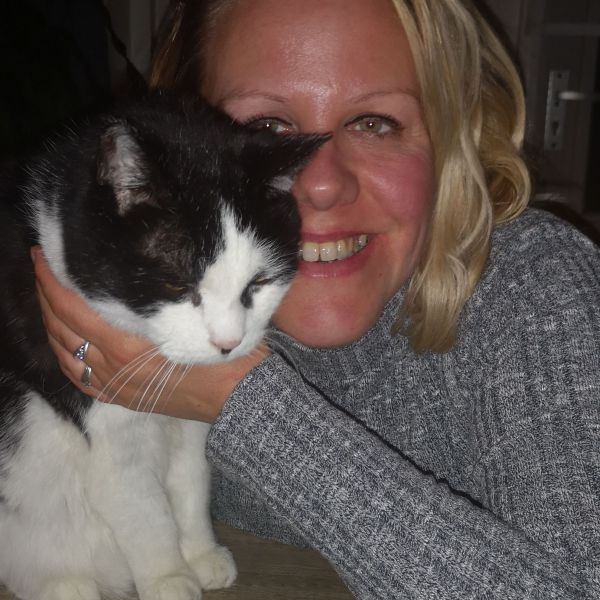 Huisdierenoppas Helen uit Dwingeloo