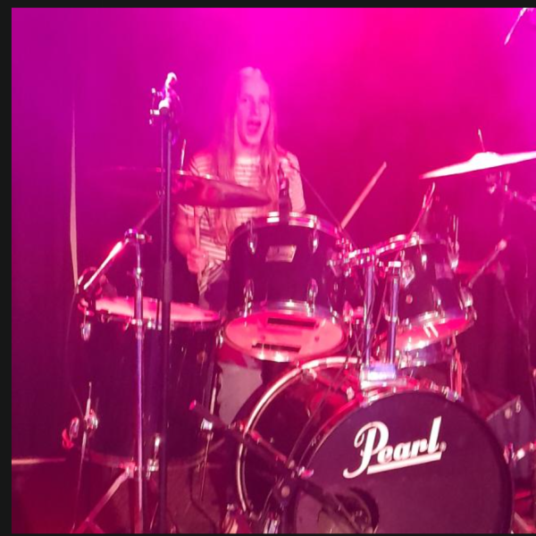 Huisdierenoppas Loïs van de Weg uit Zeewolde