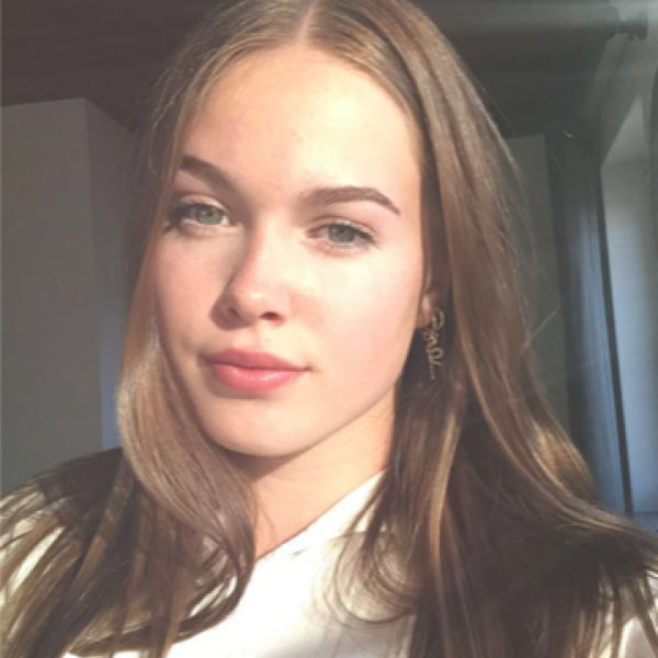 Hondenoppas Esmee uit Zetten
