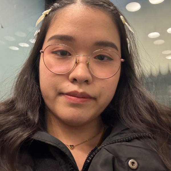 Huisdierenoppas Kim uit Zeist