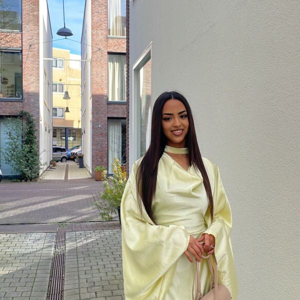 Huisdierenoppas Farah uit Rotterdam