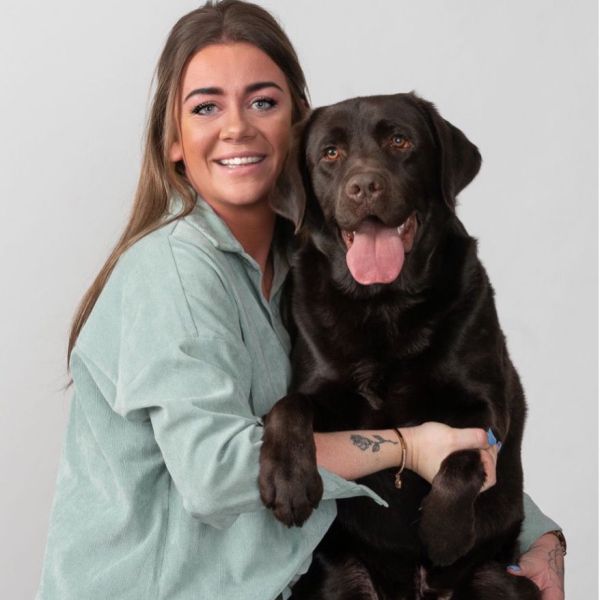 Huisdierenoppas Britt uit Drunen
