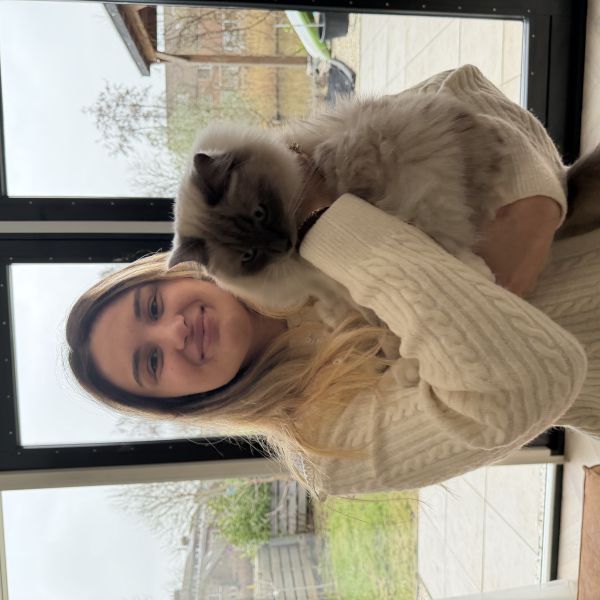 Huisdierenoppas Asya uit Amsterdam